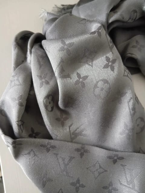 LV monogram scarf, size 140×140 cm, Louis Vuitton,  new without tags