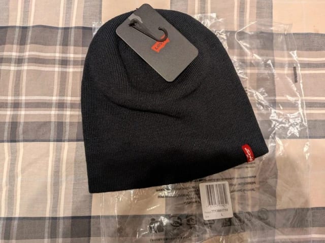 Czapka zimowa "Levi's". Nową.