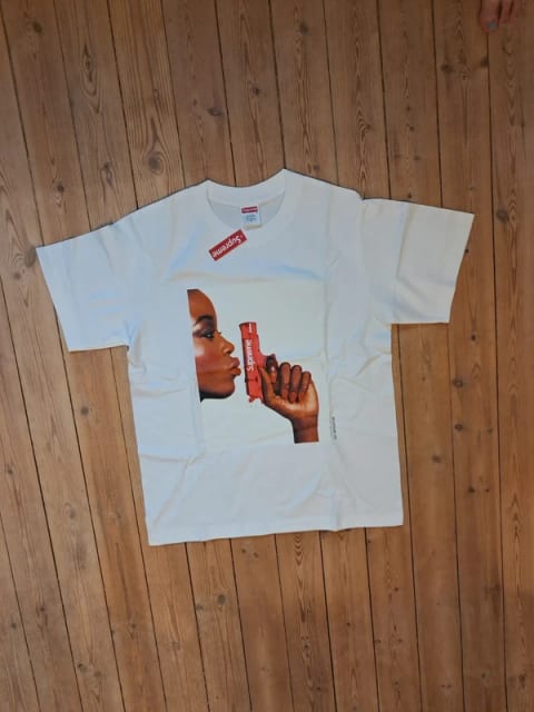 Supreme t-shirt