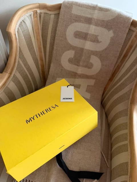 Beżowy szalik Jacquemus 100% wełna