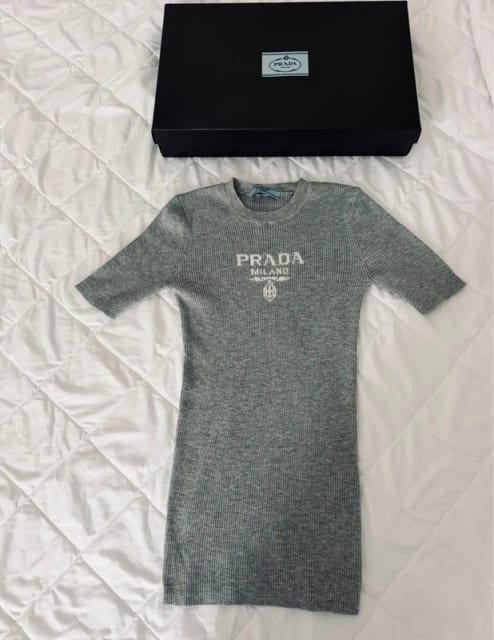 Prada sweter s