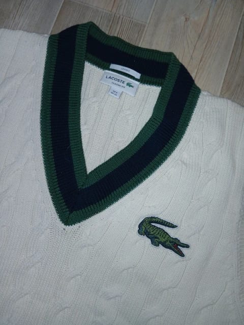 Nová pletená tenisová vesta (Cable knit / Old money)