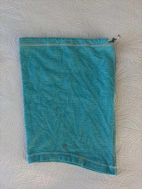 Lululemon kaulapuffi