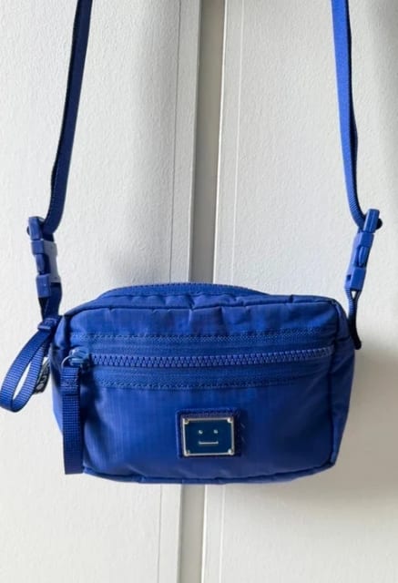 Axelremsväska från Acne Studios