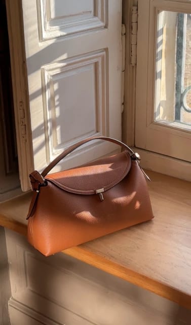 Toteme t lock big handbag skórzana torba do ręki na ramię
