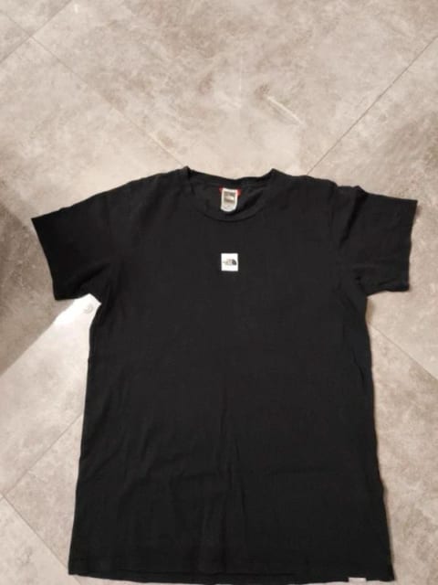 Modna czarna koszulka The north face M bawelna