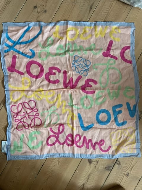 Loewe silk Scarf 🩷