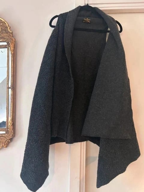Vivienne Westwood Anglomania väst XS / 32 – mörkgrå ull, asymmetrisk & avantgarde