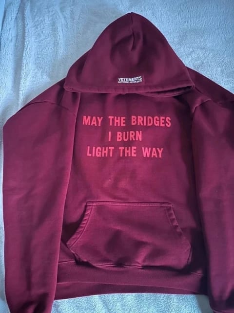 Vetements "May The Bridges I Burn" Hoodie Burgundy Rozmiar XS Oversize