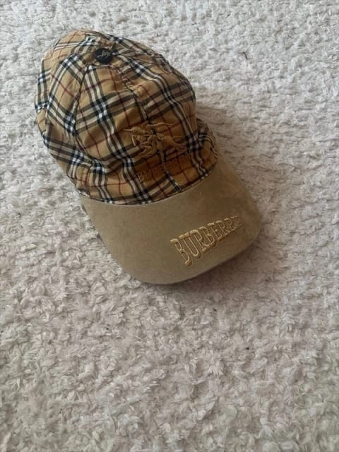 Burberry sapka