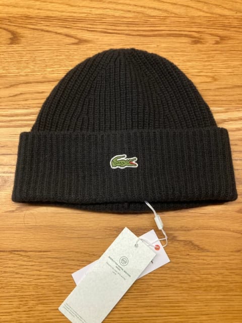 Musta värvi Lacoste müts unisex, one size, beanie. Uus siltidega..
