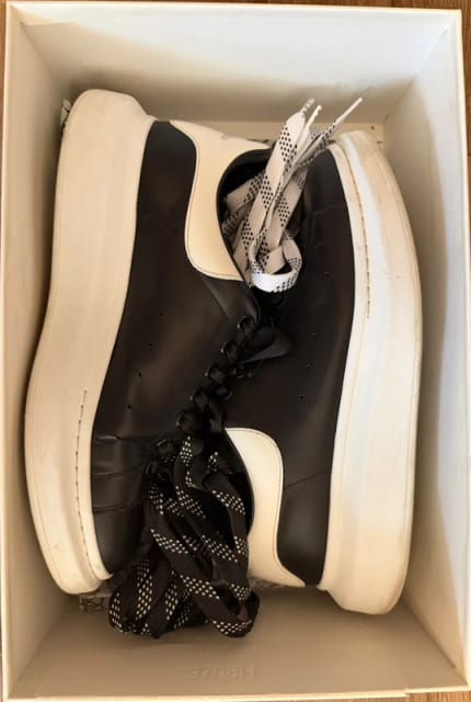 Alexander McQueen sneaker