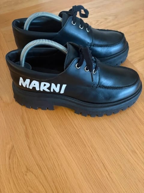Marni batai
