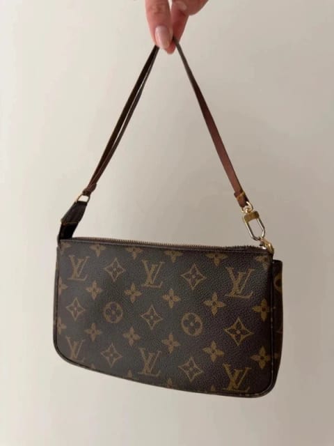 Loius Vuitton Pochette Accessoire