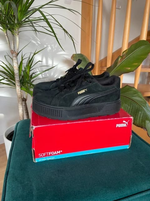 Sneakersy Puma.