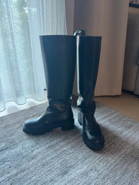 Isabel Marant Knee-High Leather Boots – Black – 39