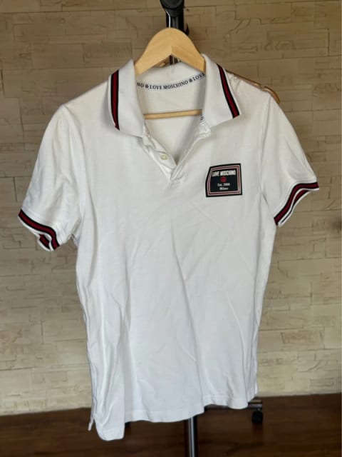 Tricou cu guler