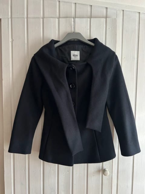 Moschino Cheap and Chic elegantný vlnený kabátik