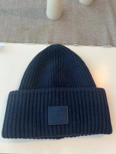 Acne mössa