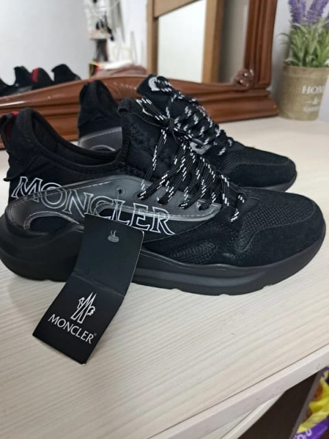 Adidasi Moncler