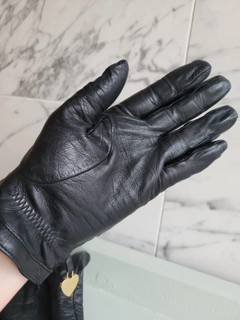 Moschino läderhandskar