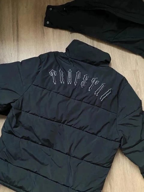 Trapstar Irongate Detachable Hooded Puffer Jacket (L izmērs)