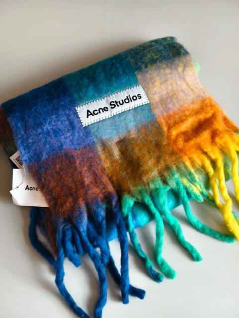 Szalik Acne Studios w kratę