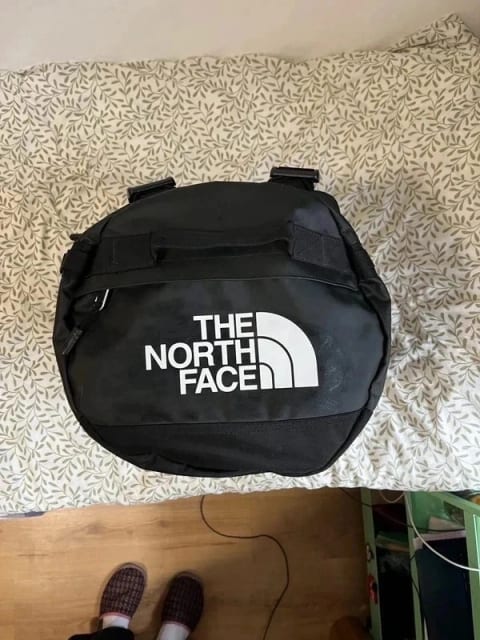 TNF duffel bag base camp vel. S