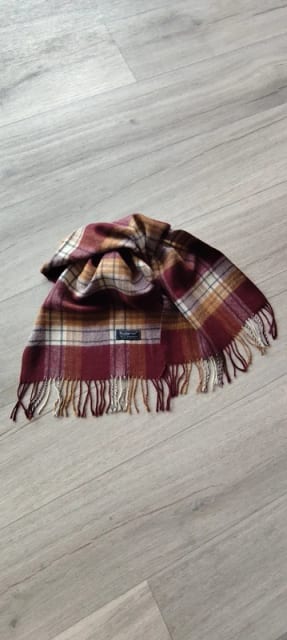 Burberry šála