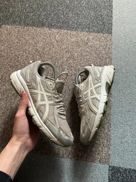 ASICS gel-venture 6
