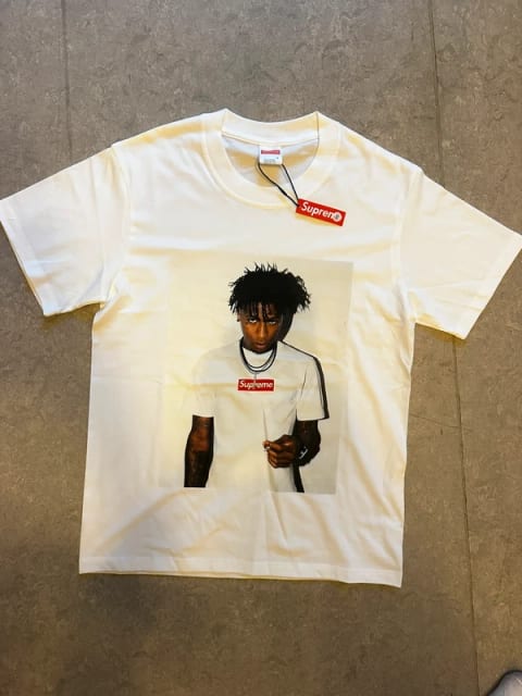 Supreme T-shirt