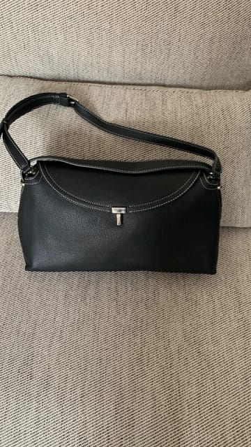 Toteme t lock czarna duza torba na ramie do reki big size handbag