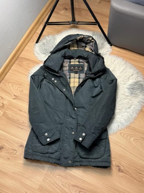Damska kurtka Barbour Outlaw Field Jacket Parka XS przejściowa ocieplana z kratka