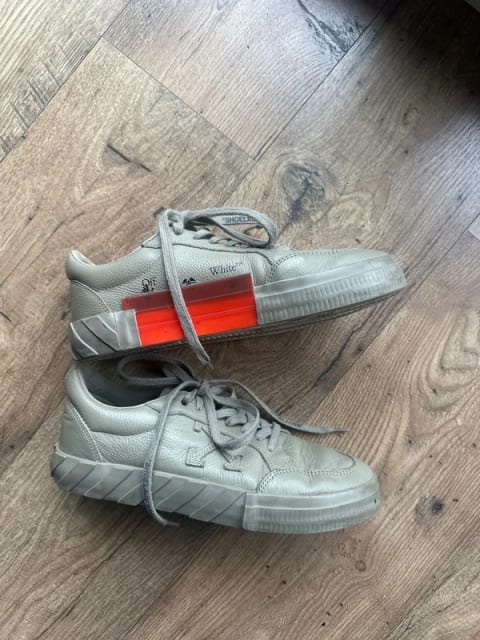 Off white khaki