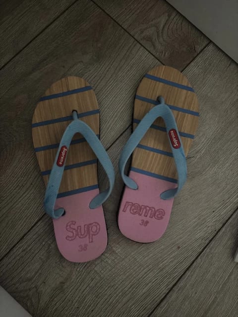 klapki supreme