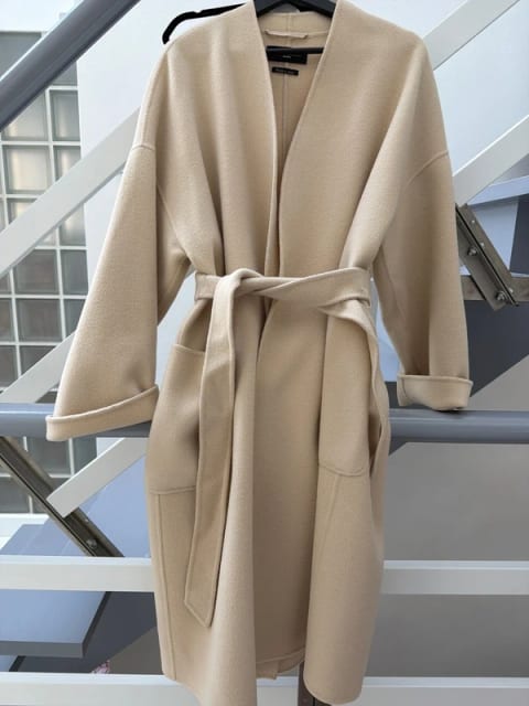 Ursnygg ullkappa från MaxMara weekend!
