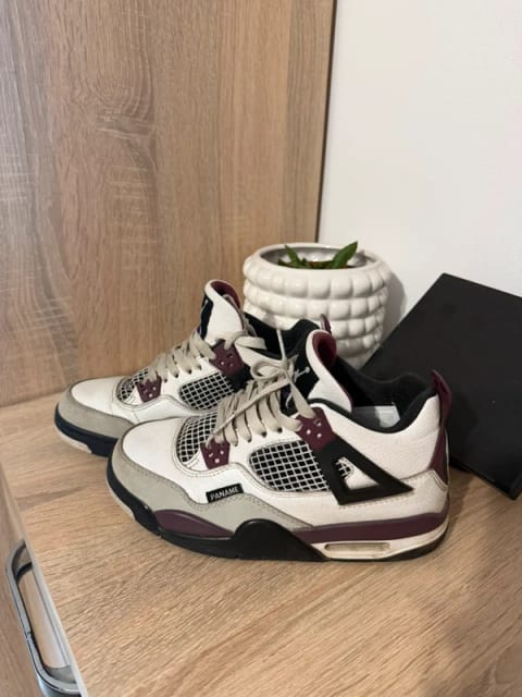 Jordan 4 Retro – biało-bordowe sneakersy 🤍🍷