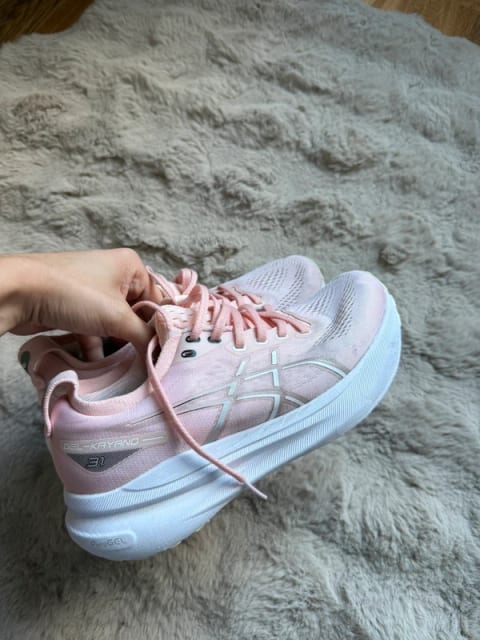 Asics skriešanas apavi