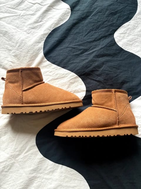 UGG Classic Mini