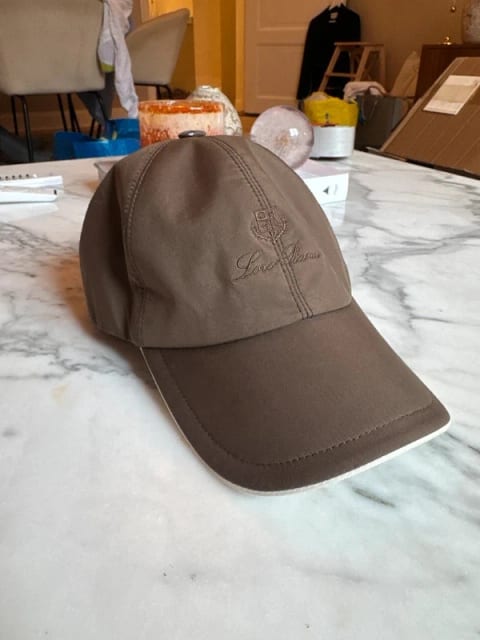 Loro Piana keps