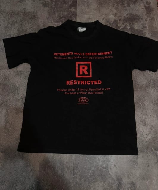 Vetements póló
