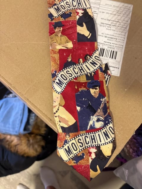 Cravata Moschino