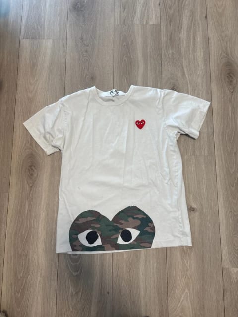 Play t-shirt