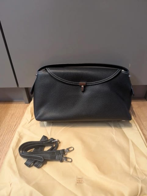 Toteme T-Lock bag torebka czarna dustbag