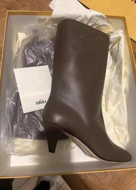 Fendi Karligraphy boots, IT 42, Taupe color