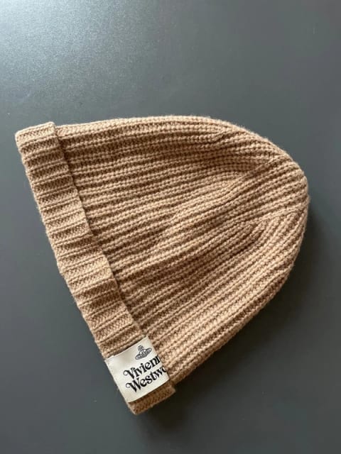 Čepice Vivienne Westwood