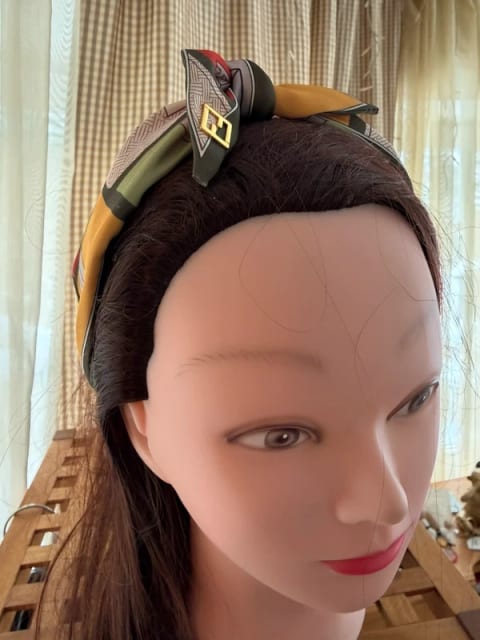 Fendi original headband.