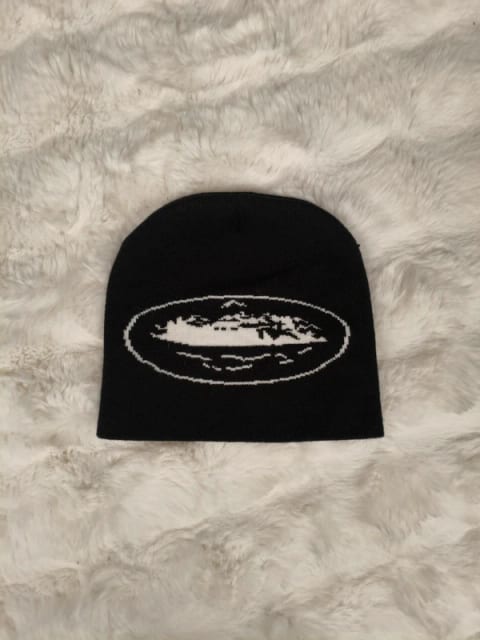Black Corteiz hat Y2K style Big logo