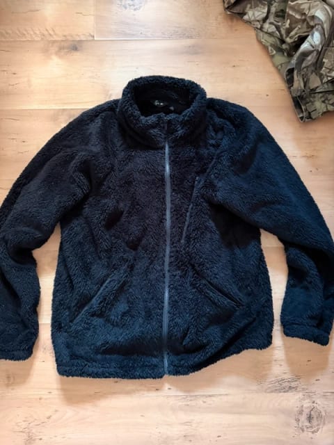 Uniqlo needles sherpa fleece black