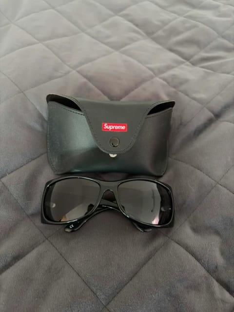Supreme key Supreme svart